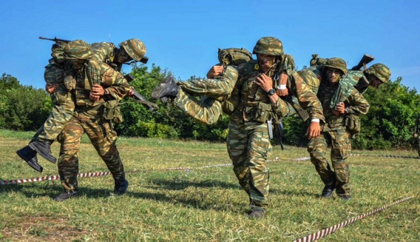 Στράτευση στα 18, αύξηση θητείας και νέα εξοπλιστικά, είναι εποχή για κανόνια και όχι βούτυρο