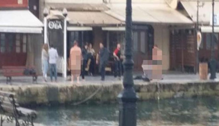 Και ακόμα δεν έχει μπει το καλοκαίρι: Μέθυσαν, γδύθηκαν και πήδηξαν στο ενετικό λιμάνι των Χανίων