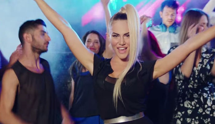 “In The Club (Bitch)” – Δείτε το νέο καλοκαιρινό βίντεο κλιπ των OtherView