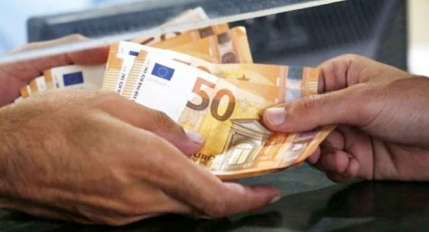 ΠΩΣ ΑΜΕΙΒΕΤΑΙ Η ΗΜΕΡΑ ΤΟΥ ΑΓΙΟΥ ΠΝΕΥΜΑΤΟΣ