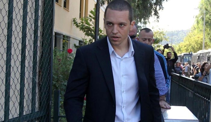 Με «τάγματα εφόδου» απειλεί ο Κασιδιάρης