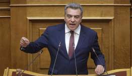 ΜΑΝΟΣ ΚΟΝΣΟΛΑΣ: «Βρισκόμαστε στο 2026, αλλά κάποιοι συμπεριφέρονται σα να βρισκόμαστε στη δεκαετία του 70»