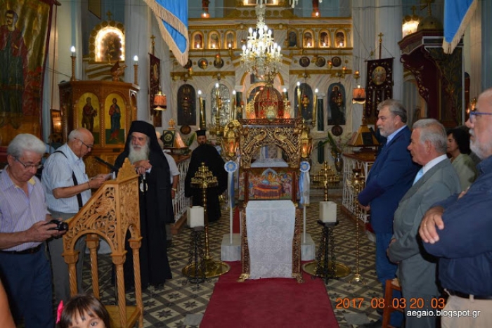 Ο Νότης Μαριάς στην μαρτυρική Καστανιά Σάμου
