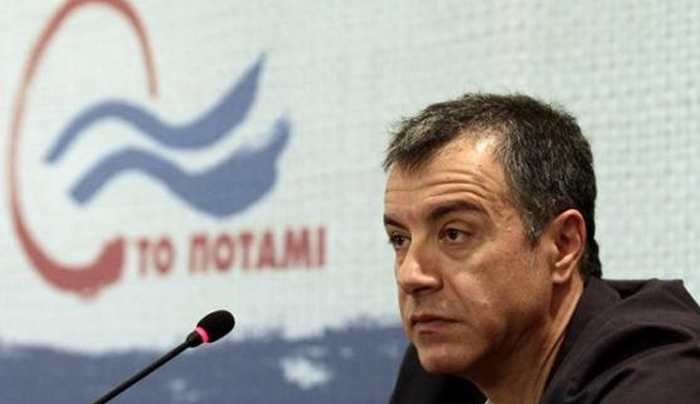 Θεοδωράκης: Το μνημόνιο δεν αρκεί για να φύγουμε από την καταστροφή