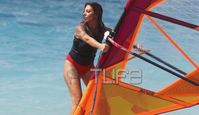 Ευρυδίκη Βαλαβάνη: Κάνει wind surfing στην Ρόδο και είναι σέξι! [φωτό]