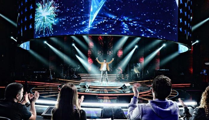 Rising Star: Δημοφιλής τραγουδίστρια στην επιτροπή του show