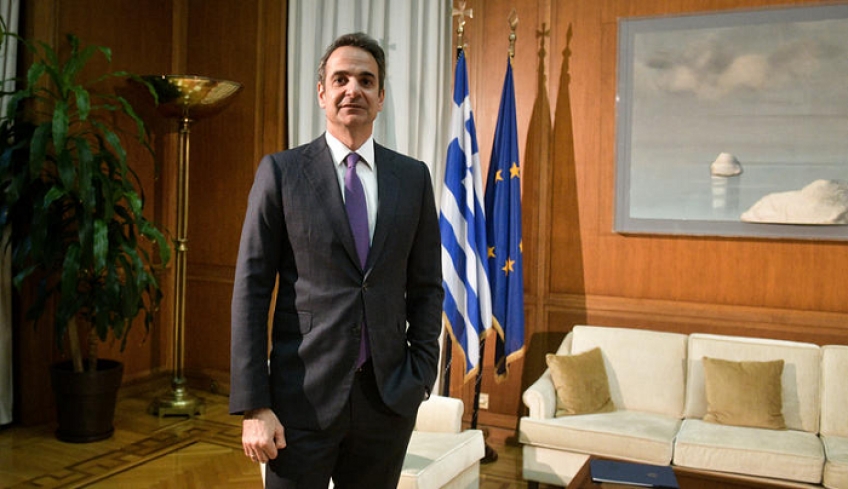 Ενημέρωσε Σαμαρά και Καραμανλή για το νέο ΠτΔ ο Μητσοτάκης