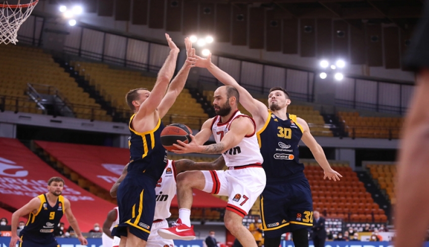 Euroleague: «Αντίο» με νίκη στο ΣΕΦ ο Ολυμπιακός – 82-75 την Κίμκι