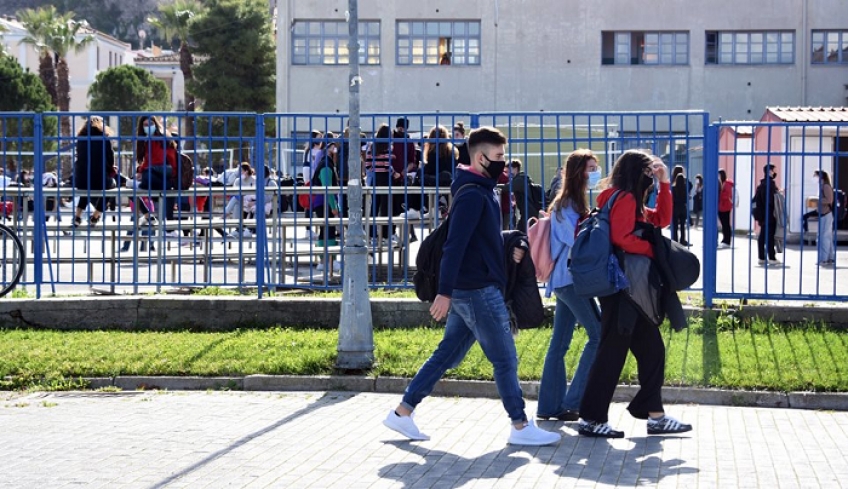 Επαναλειτουργία σχολείων: Όλη η νέα ΚΥΑ – Τι ισχύει για self-test και μέτρα προστασίας
