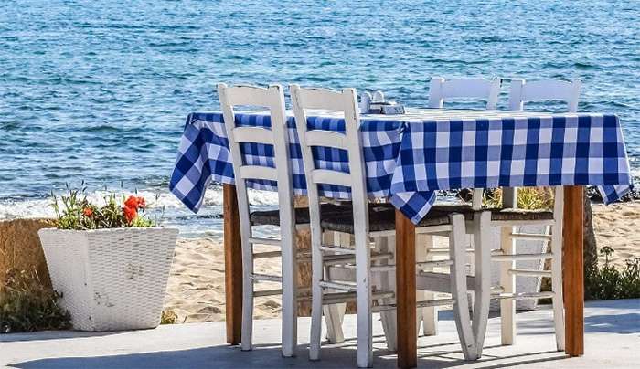 Περισσότεροι πολίτες στο πρόγραμμα «Τουρισμός για όλους 2025»: Πως θα αναδειχθούν οι δικαιούχοι