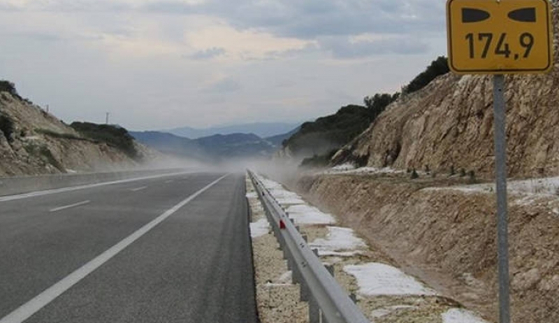 Απίστευτο:Βγήκαν τα εκχιονιστικά στα Γιάννενα