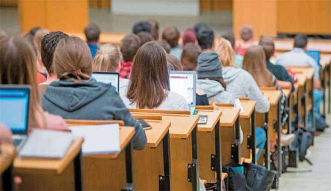 Η κυβέρνηση διορίζει στο Δημόσιο τους… απορριφθέντες της Σχολής Δημόσιας Διοίκησης