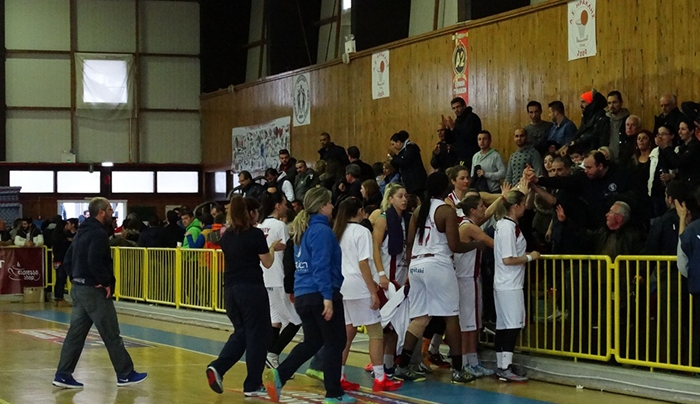 Όλοι στο Κλειστό, τo Σάββατο 21/2 ώρα 16:00, για να ενισχύσουμε τις γυναίκες του Ιπποκράτη