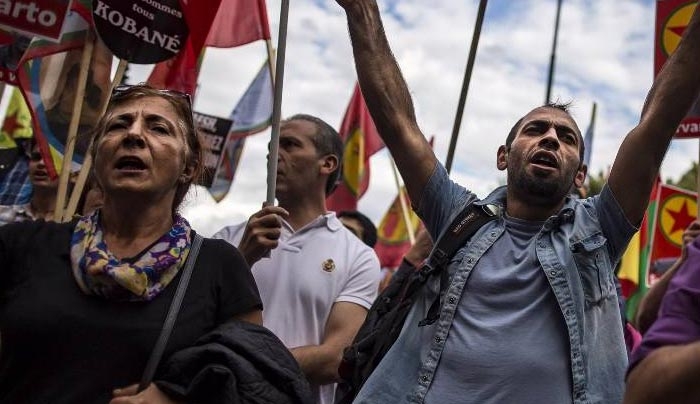 DW: Η ΕΕ κάνει «τα στραβά μάτια» στην Τουρκία