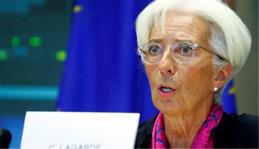 Κριστίν Λαγκάρντ προς Αθήνα: Μην βάζετε άλλα εμπόδια στις συναλλαγές με μετρητά