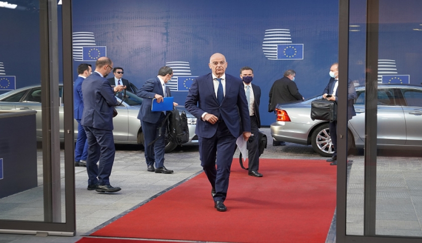 Ποιες κυρώσεις προτείνει η Ελλάδα να επιβληθούν στην Τουρκία, τι προβλέπει το άρθρο 42 για ένοπλη επίθεση