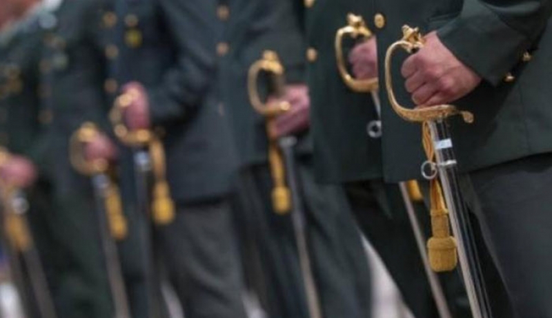 Αναδρομικά: Πώς και πότε θα καταβληθούν σε ένστολους, καθηγητές ΑΕΙ και ιατρούς ΕΣΥ