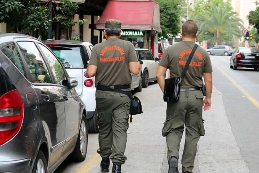 ΥΠΕΣ: Ψηφίστηκε το Νομοσχέδιο – Αλλαγές και προσλήψεις στην Δημοτική Αστυνομία