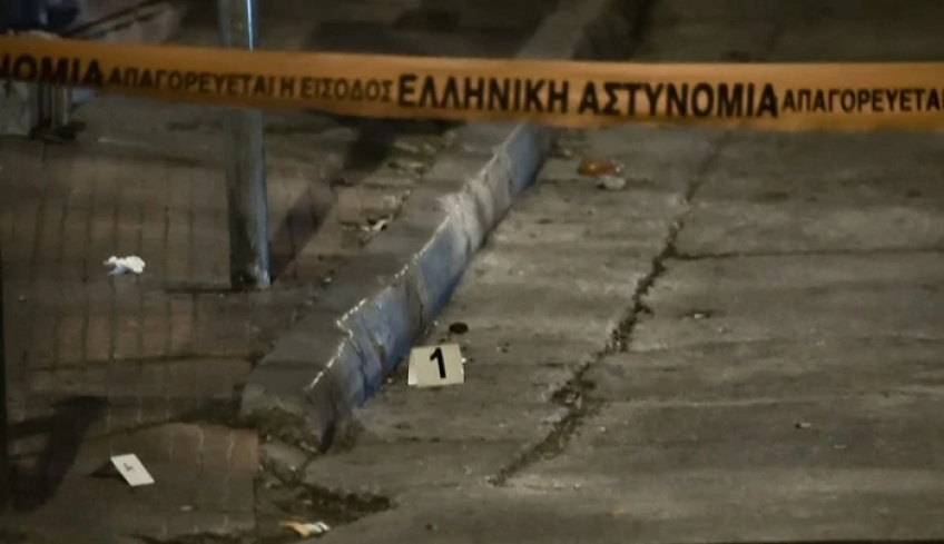 Σοκ στη Ρόδο: Βγήκαν μαχαίρια για μια θέση πάρκινγκ – Στο νοσοκομείο ένας αστυνομικός