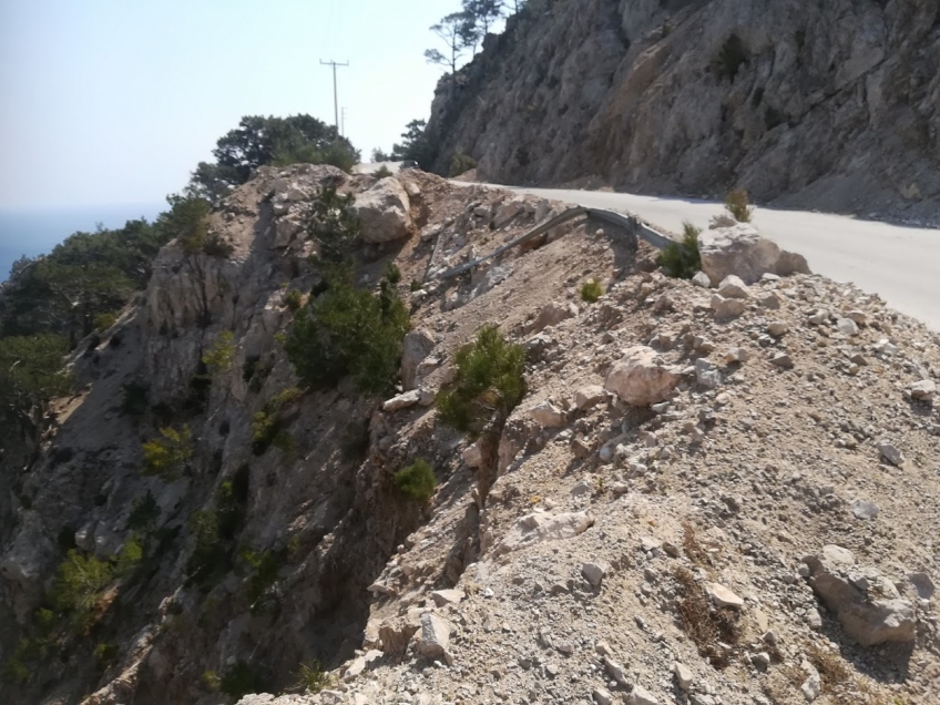 Αυτοψία μηχανικών της Περιφέρειας Νοτίου Αιγαίου στην πλημμυρόπληκτη Κάρπαθο