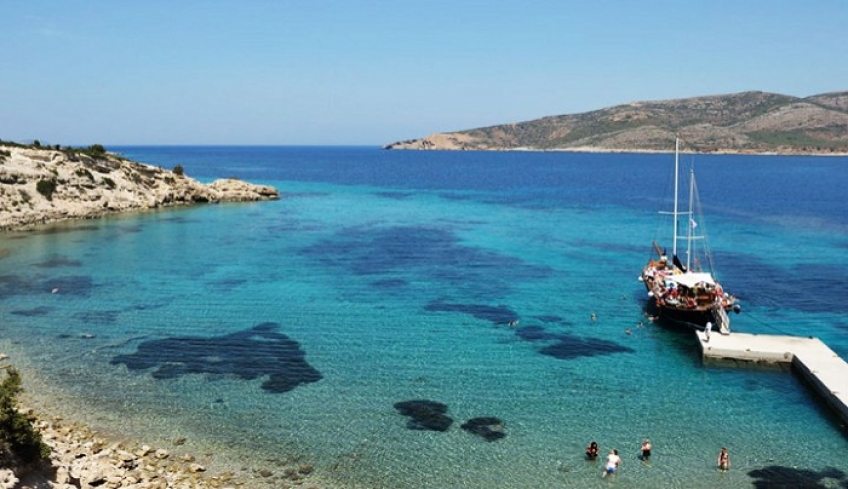 Προσάραξε ιστιοφόρο στη νησίδα Πλατύ στη Κάλυμνο