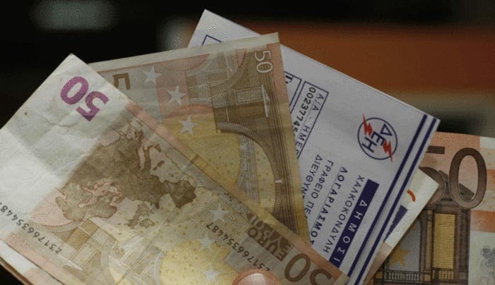 Λογαριασμοί ΔΕΗ: Όποιος περάσει τις 2000 κιλοβατώρες στο τετράμηνο… καίγεται