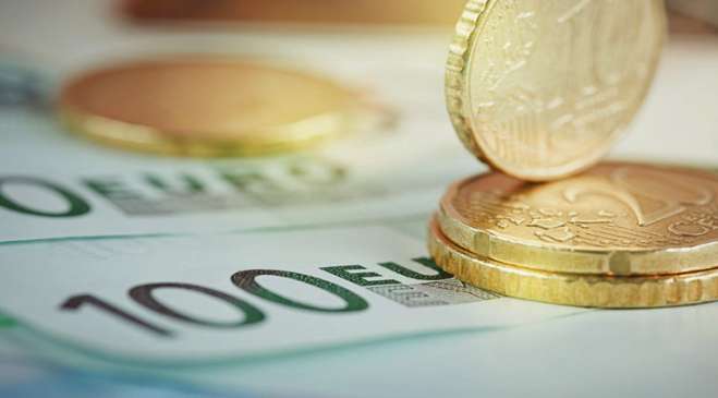 Αύξηση των μισθών με το ξεπάγωμα των τριετιών από τον Ιανουάριο