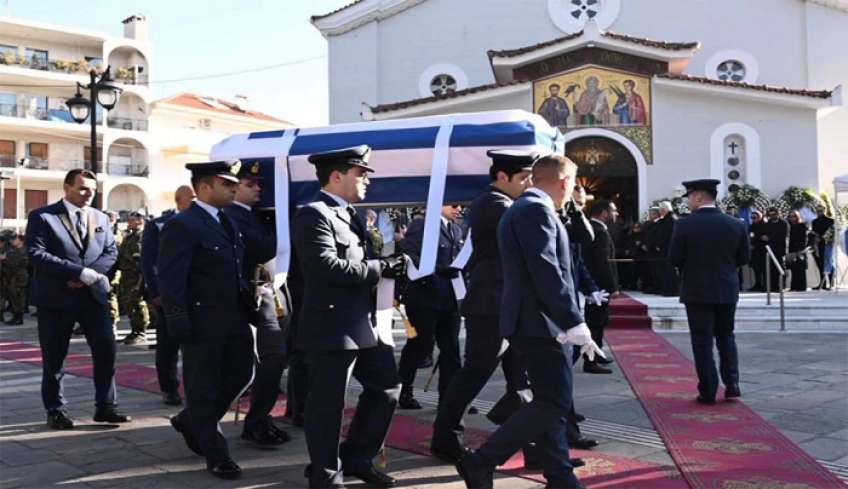 Το «ύστατο χαίρε» στον υποσμηναγό Μάριο – Μιχαήλ Τουρούτσικα