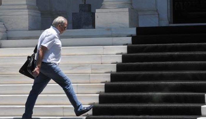 Μήνυμα Φλαμπουράρη στους «αντάρτες»: Συνέλθετε, δεν είστε αντιπολίτευση
