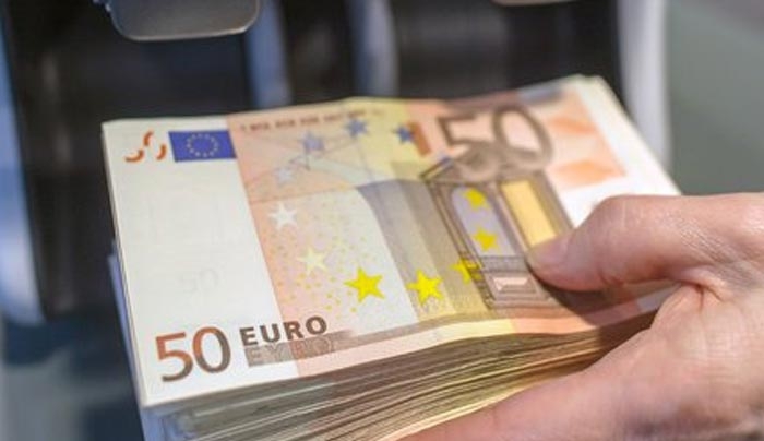 Τι αλλάζει στα capital controls - Τα βήματα για τη χαλάρωση