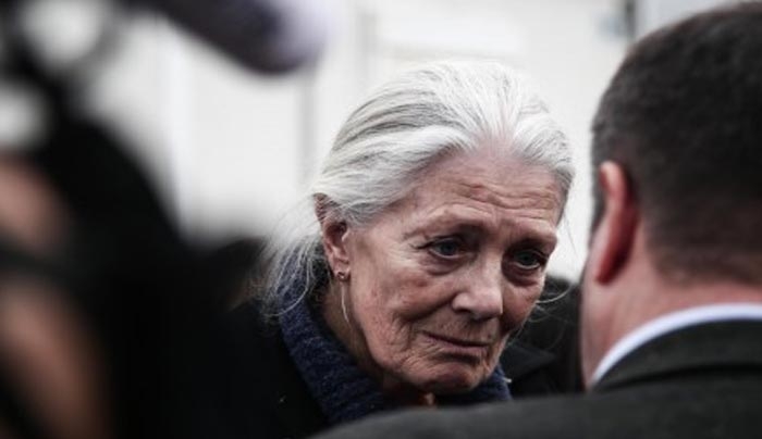 Βανέσα Ρεντγκρέιβ: Οι Έλληνες δείχνουν στον κόσμο πώς είναι να είσαι άνθρωπος (ΒΙΝΤΕΟ)