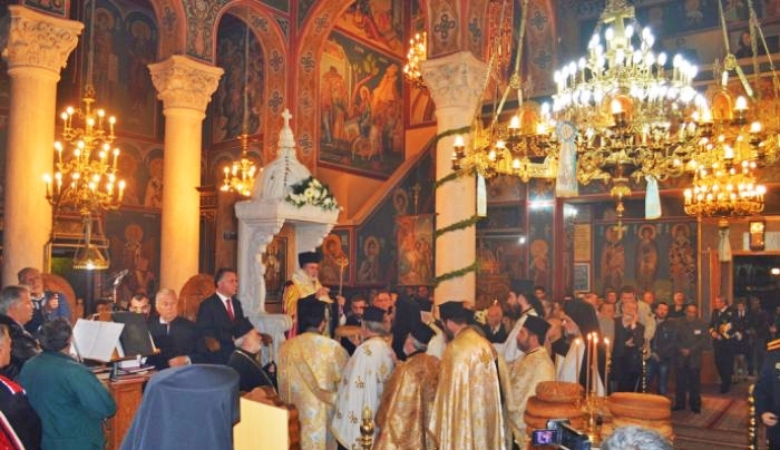 Με λαμπρότητα και μεγαλοπρέπεια ο Πανηγυρικός Εσπερινός στον Άγιο Νικόλαο Κω - Συγκινητική ομιλία Ναθαναήλ για θαύμα του Αγ. Νικολάου