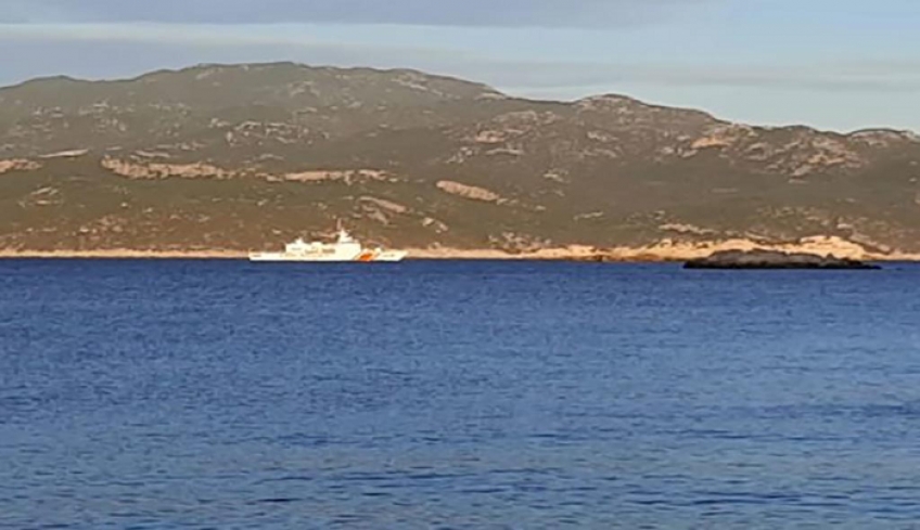 Tουρκική ακταιωρός κόβει βόλτες μπροστά στο Καστελόριζο – Δεν τους άρεσε η σημαία – Video