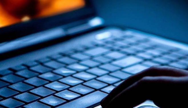 Κύκλωμα εξαπατά γυναίκες και αποσπά γυμνές φωτογραφίες και βίντεο