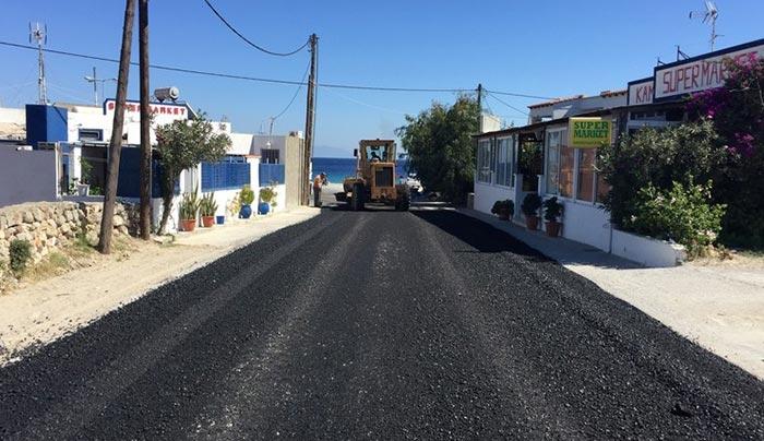 "Άσφαλτος μετά από πολλά χρόνια στην Κέφαλο. Ολοκληρώθηκε η ασφαλτόστρωση του δρόμου από το λιμάνι στο χωριό"