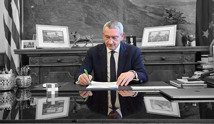 Υπεγράφη η εργολαβική σύμβαση ύψους 3,68 εκατ. ευρώ για τον ηλεκτροφωτισμό του Επαρχιακού Οδικού Δικτύου της Καλύμνου