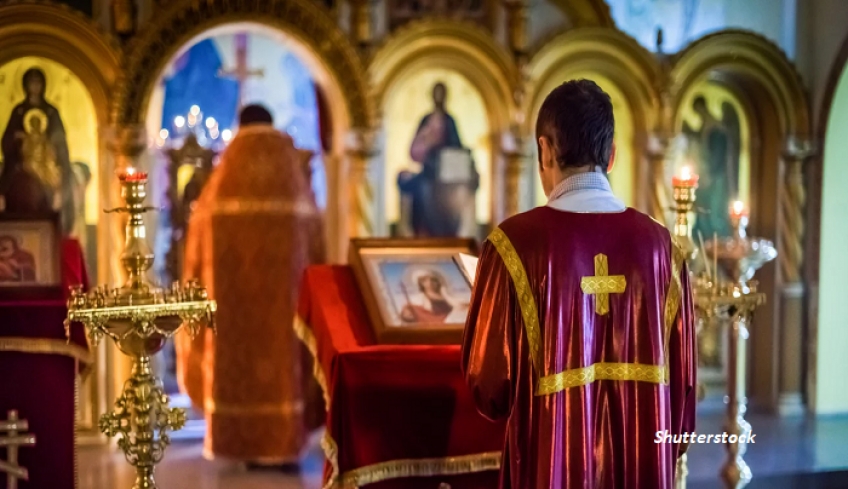 Πιερία: Ιερέας προέτρεπε τους πιστούς να... ρίξουν φόλα στα σκυλιά τους