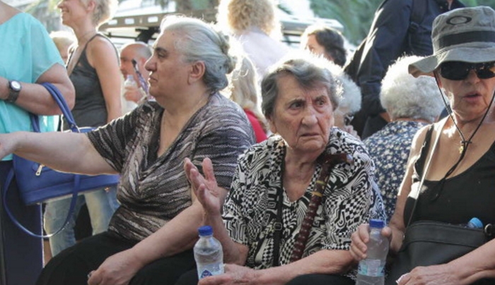 Κρυφά μέτρα στην τρίτη αξιολόγηση: Έρχεται κόφτης στα κοινωνικά επιδόματα