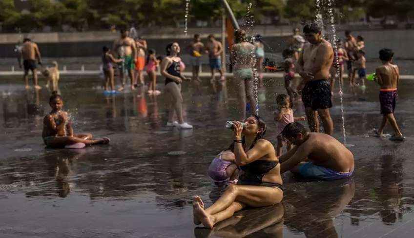 Καύσωνας: «Λιώνει» η δυτική Ευρώπη – Έως 47 βαθμούς ο υδράργυρος