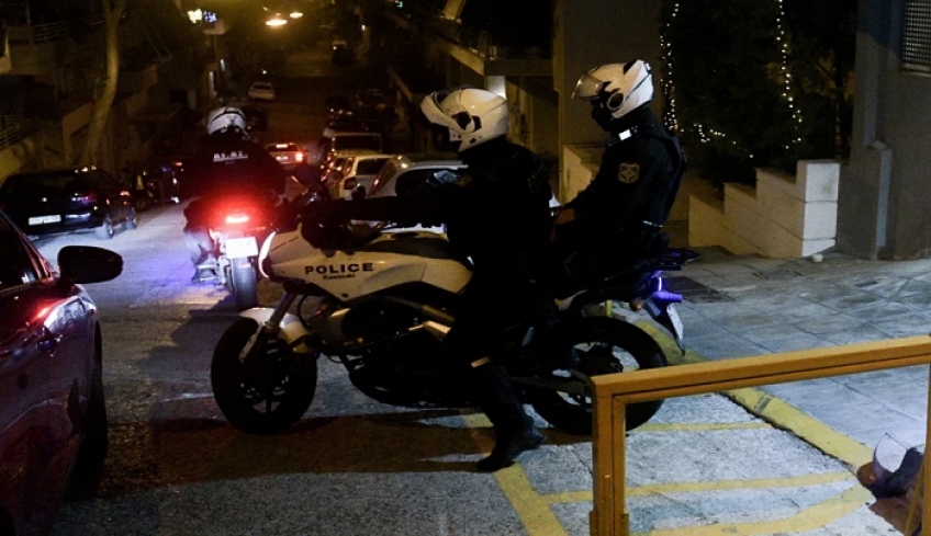 Ακόμα μία σύλληψη μέλους της συμμορίας ανηλίκων, χτύπησε με γροθιές αστυνομικούς