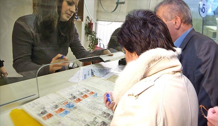 Αύριο πληρώνονται οι επικουρικές - Για ποιους συνταξιούχους τελειώνει η παρακράτηση