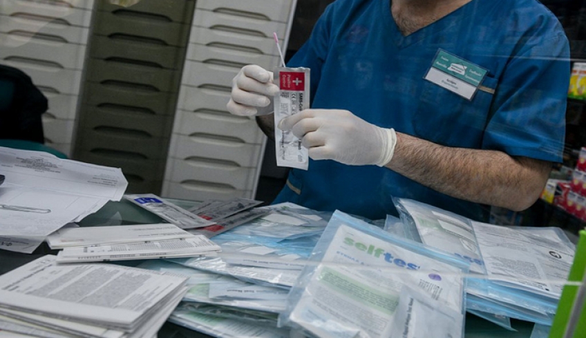 Από σήμερα η διάθεση self-test για τους μαθητές από τα φαρμακεία