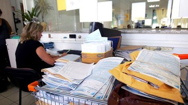 Εφορία: Εφόδους σε σπίτια, χωρίς την παρουσία εισαγγελέα