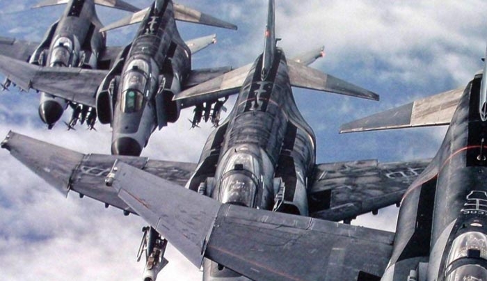 ΜΕ ΒΟΜΒΑΡΔΙΣΤΙΚΑ ΤΥΠΟΥ F4 Οι στασιαστές σχεδίαζαν να βομβαρδίσουν την Άγκυρα
