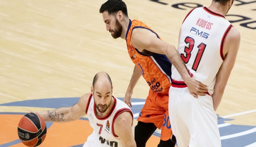 Βαλένθια - Ολυμπιακός 79-88: Με μπασκετάρα στο +33, αλλά με θρίλερ στο τέλος