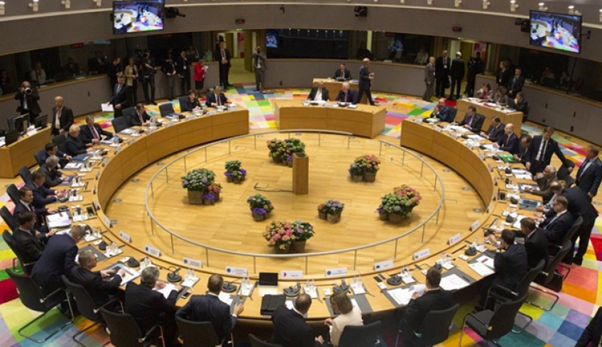 Eurogroup σήμερα με επίκεντρο την Ιταλία - «Πράσινο φως» για τη μη περικοπή συντάξεων στην Ελλάδα