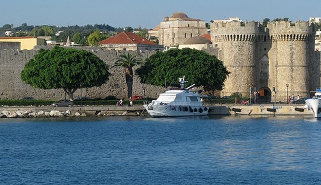 Συλλήψεις για κλοπή και οδήγηση υπό την επήρεια μέθης στην Ρόδο