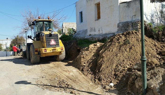 Ξεκίνησε το έργο για την κατασκευή προστατευτικού τοιχίου στο Χαρμύλι