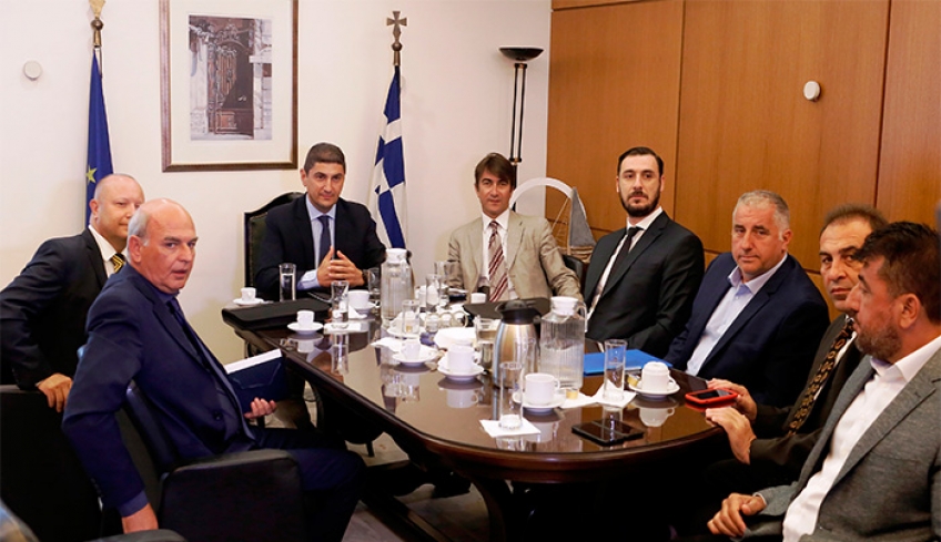 Σύσκεψη Λ. Αυγενάκη με τους φορείς του ποδοσφαίρου για την αντιμετώπιση της βίας