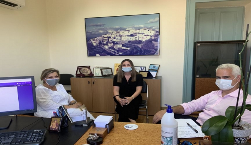 Συνάντηση της Αντιπεριφερειάρχη Υγείας Και κοινωνικής Μέριμνας Χαρούλας Γιασιράνη, με τον πρόεδρο του ΚΕΘΕΑ, Ψυχίατρο Δρ Χρίστο Λιάπη